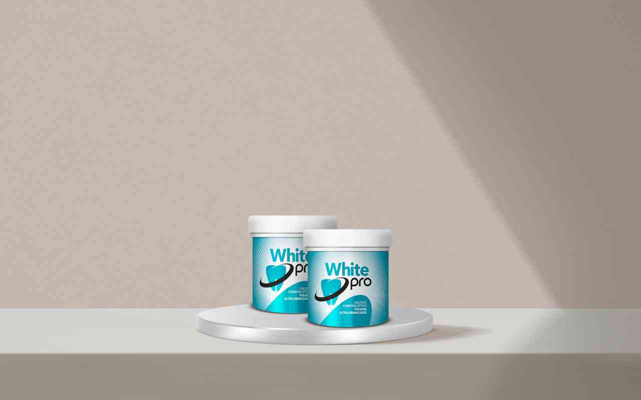 Scopri come ottenere denti bianchi a casa con White Pro in modo sicuro ed efficace