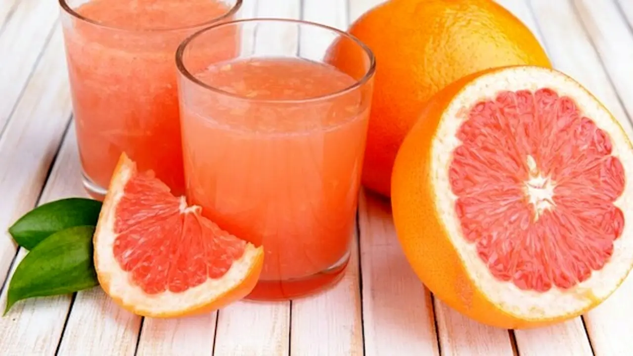 Che effetti ha un bicchiere di succo di pompelmo sul colesterolo? Risultati sorprendenti