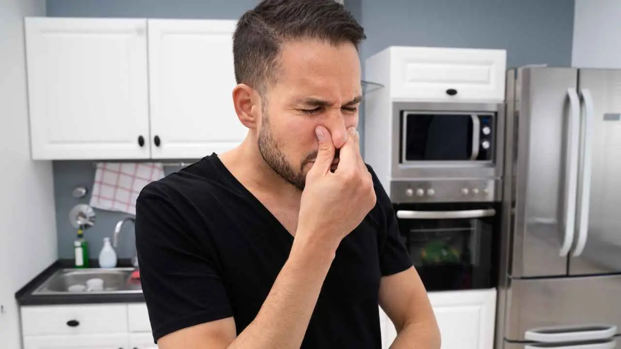 Come eliminare i cattivi odori dal lavello: il rimedio naturale più efficace